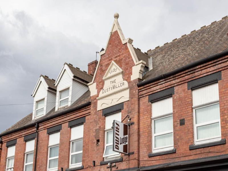 Dusties Hotel image