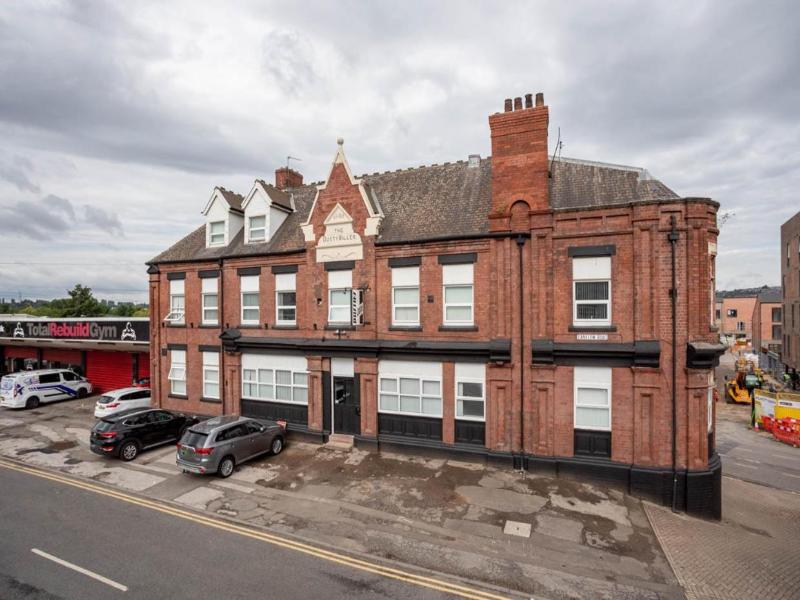 Dusties Hotel image