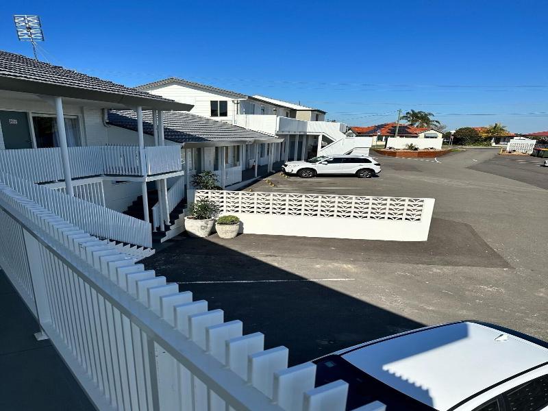 Surf Beach Motel Newcastle image