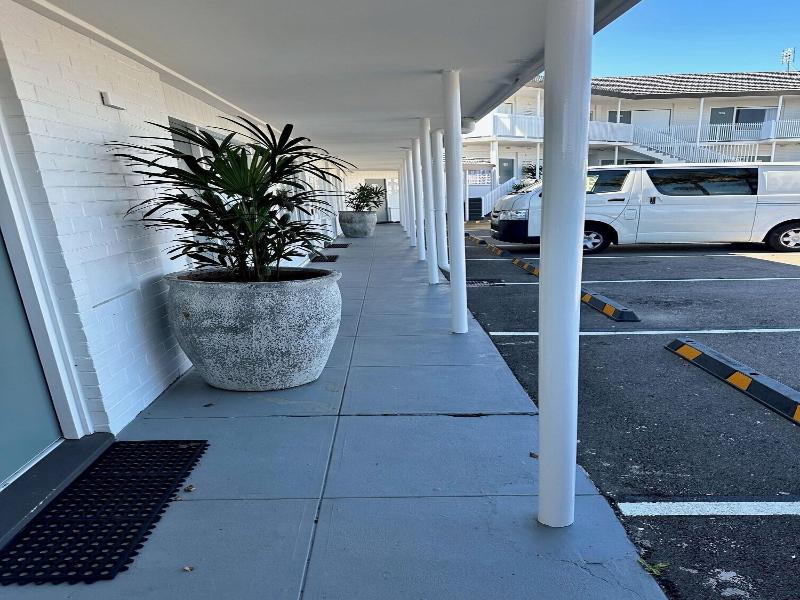 Surf Beach Motel Newcastle image