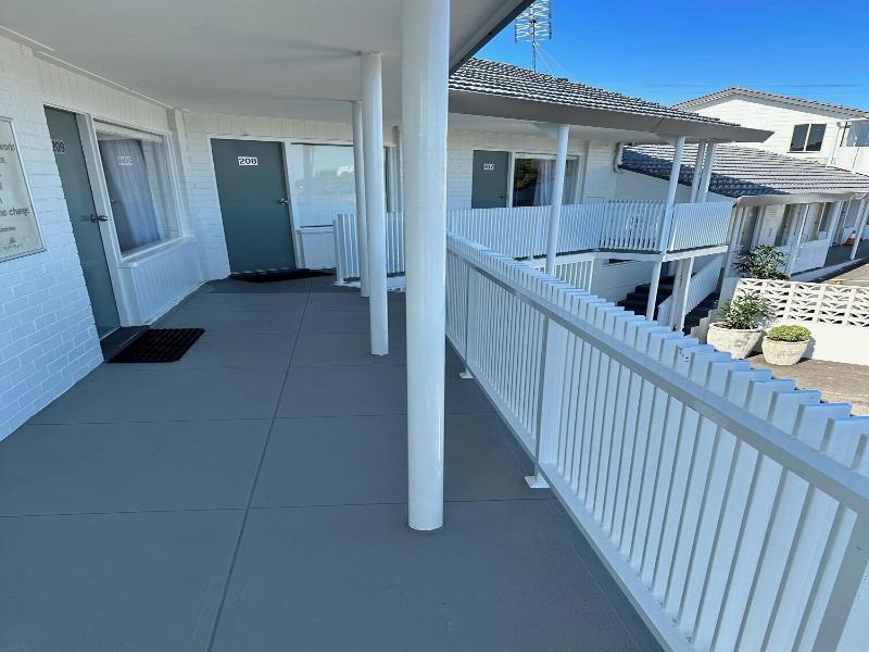Surf Beach Motel Newcastle image