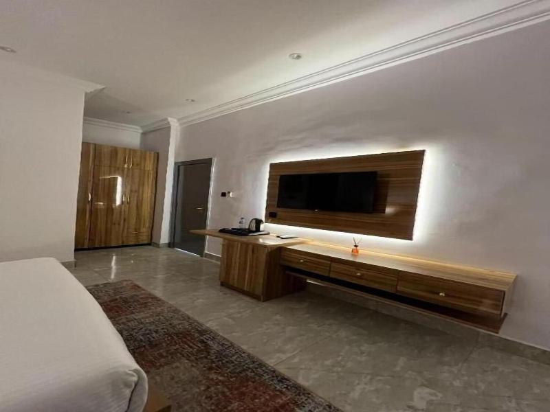 Bricks Residence Boutique Hotel & Towers image