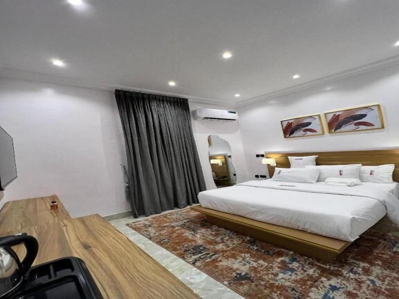 Bricks Residence Boutique Hotel & Towers image