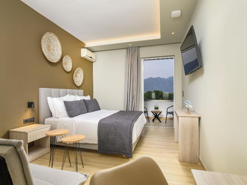 Nicolas Grand Suites - Adults Only image
