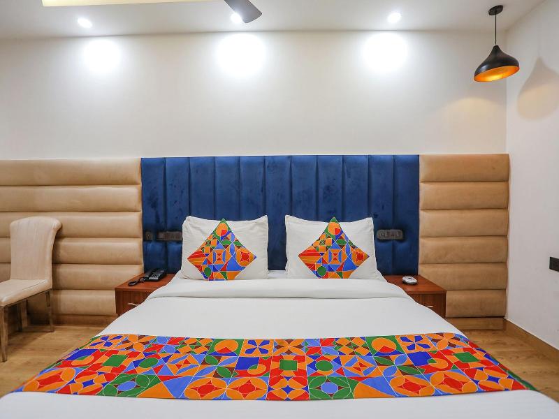 Fabhotel Rs Golden image