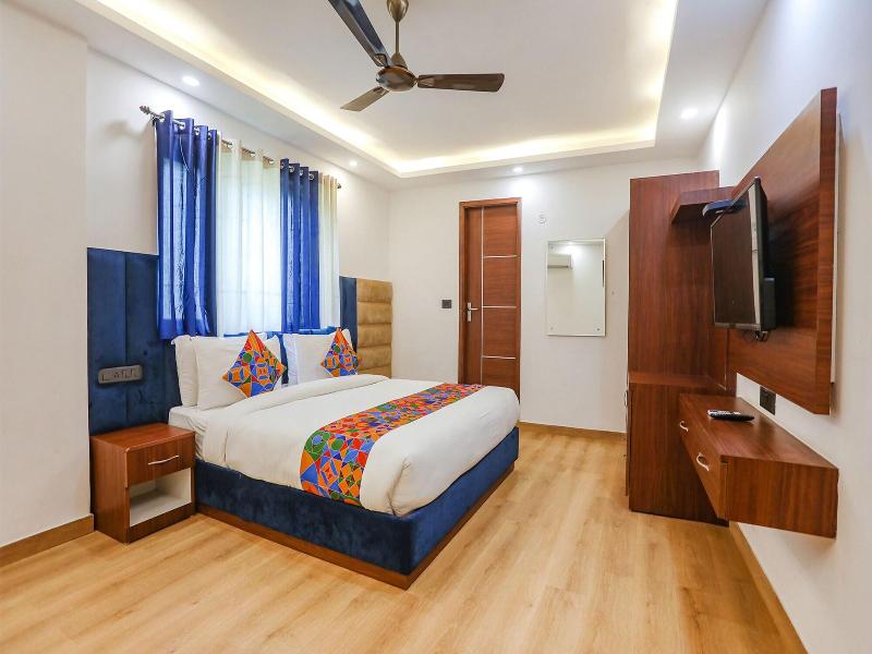 Fabhotel Rs Golden image