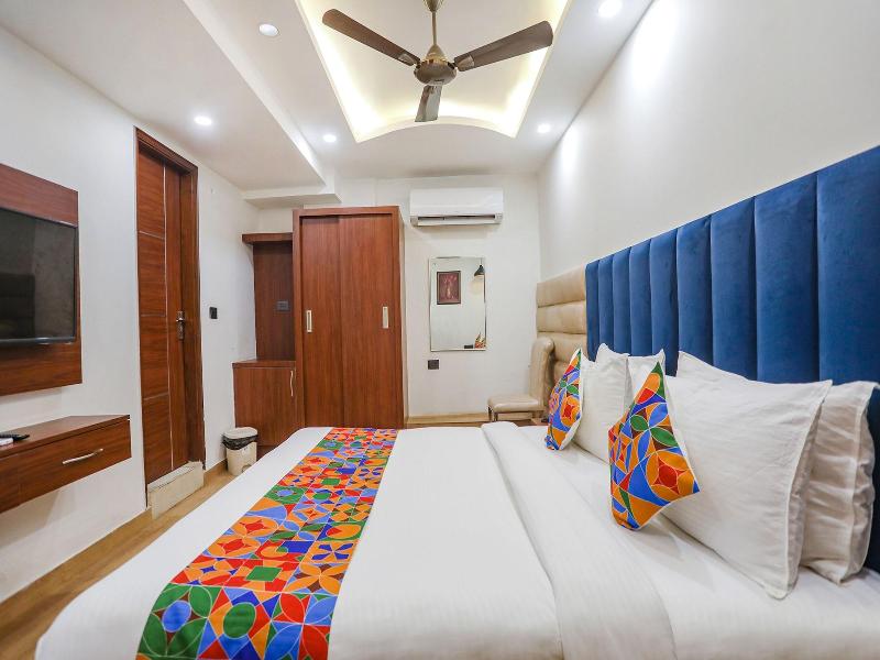 Fabhotel Rs Golden image