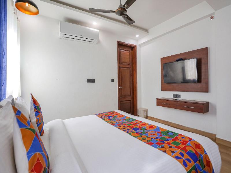 Fabhotel Rs Golden image