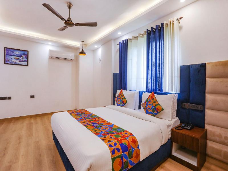 Fabhotel Rs Golden image