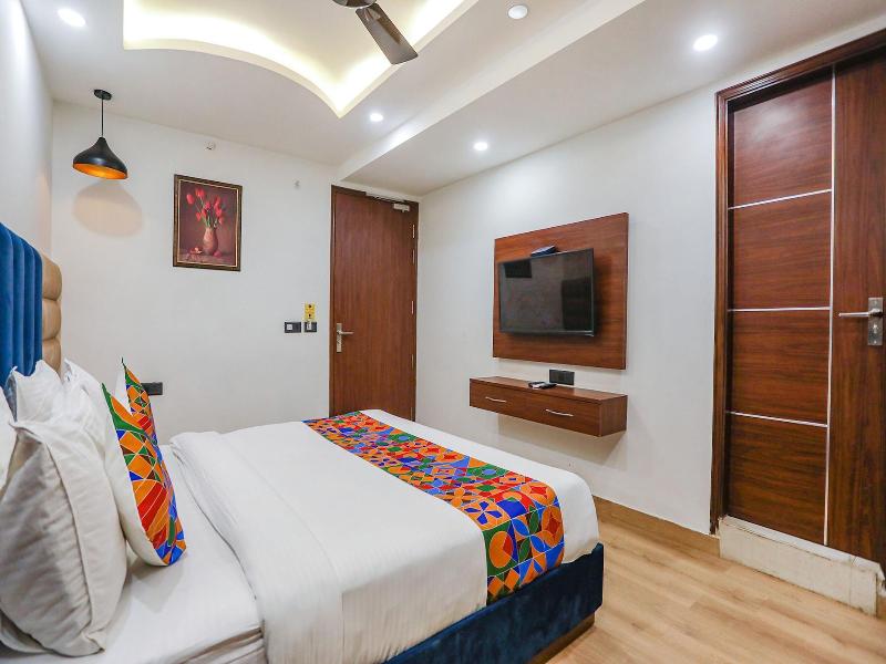 Fabhotel Rs Golden image