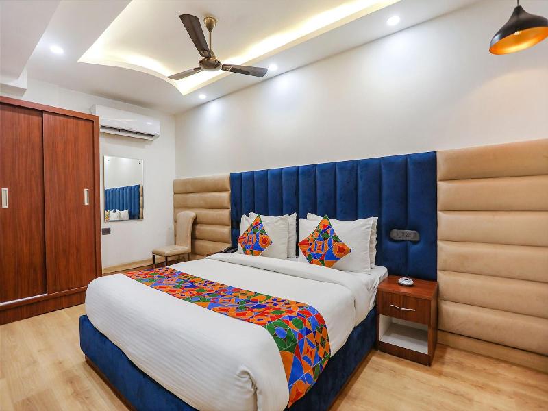 Fabhotel Rs Golden image