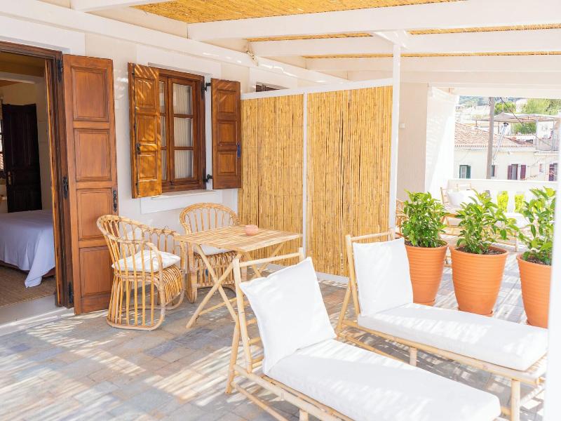 Teresa Spetses image