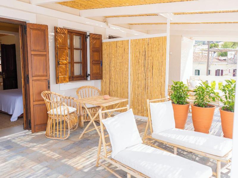 Teresa Spetses image