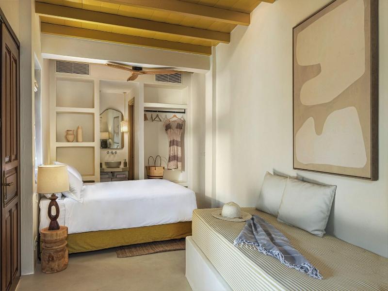 Teresa Spetses image