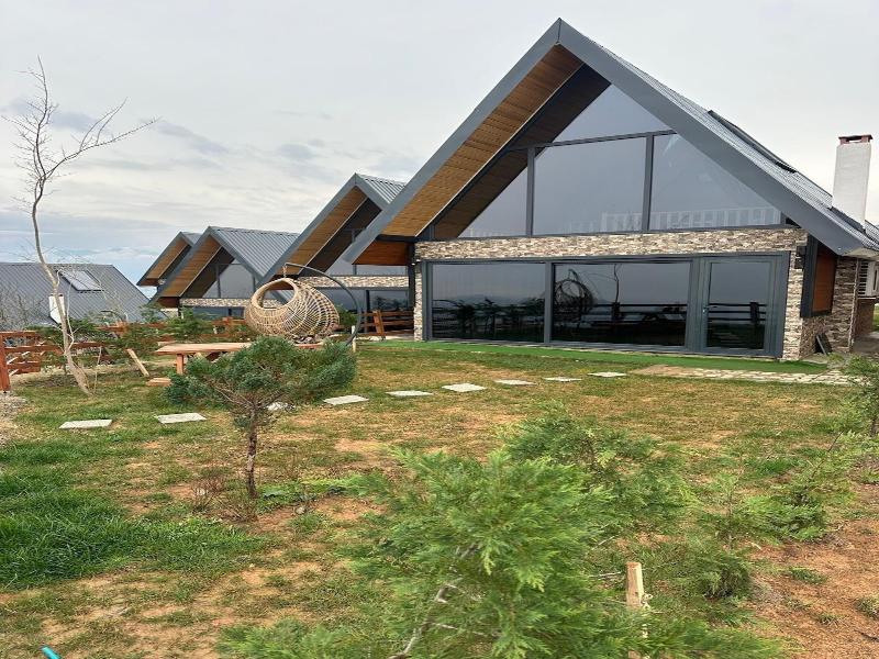 Of Ã‡amlä±k Bungalov image