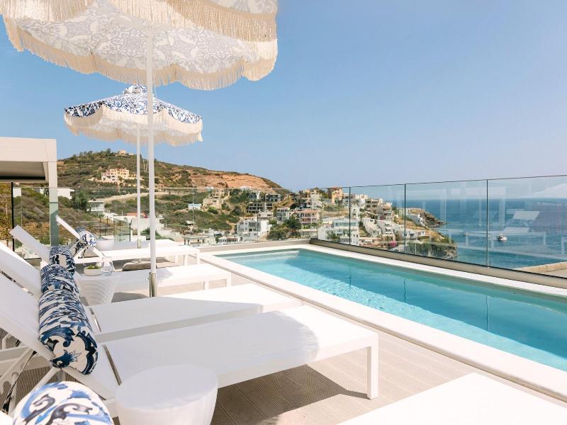 Golden Luxury Suites image