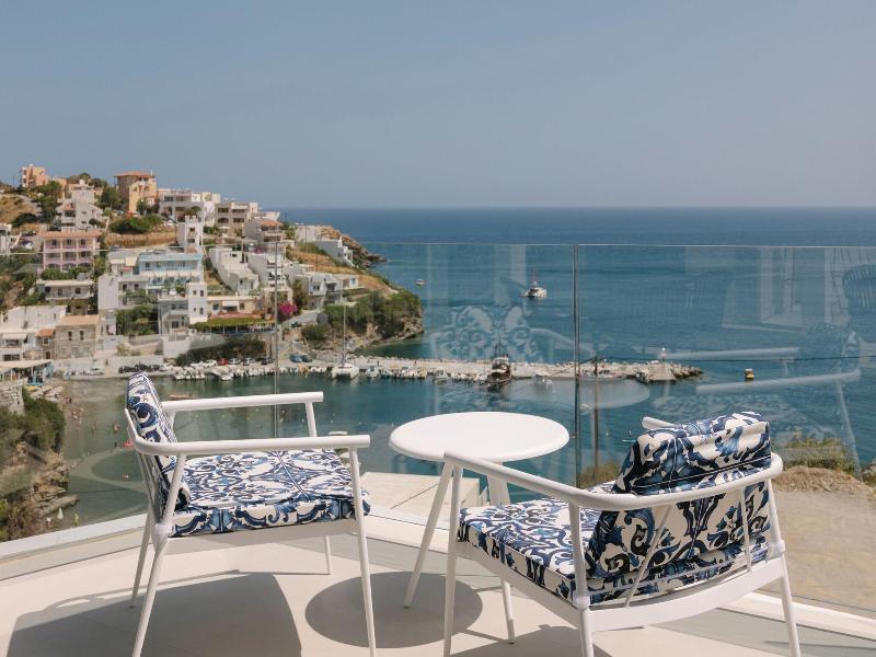 Golden Luxury Suites image
