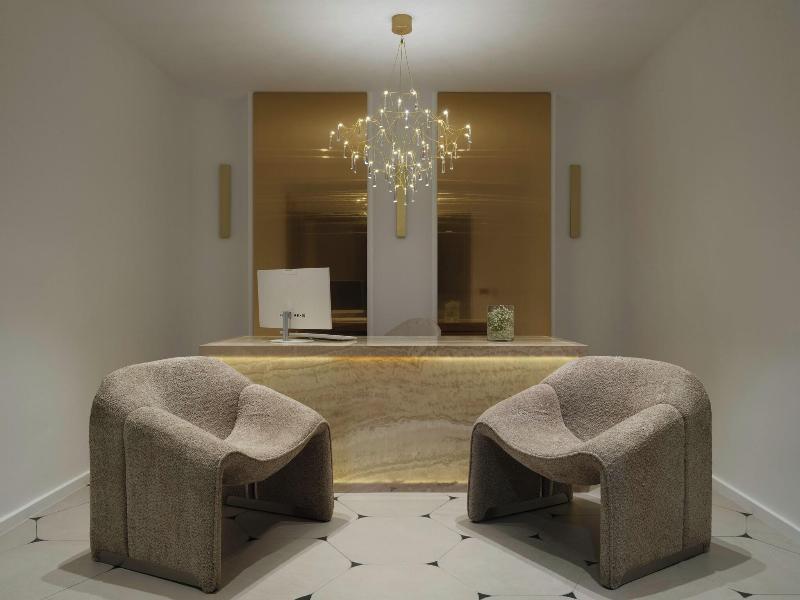 Golden Luxury Suites image