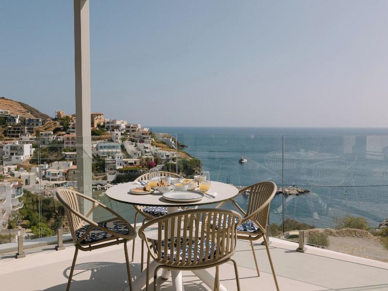 Golden Luxury Suites image
