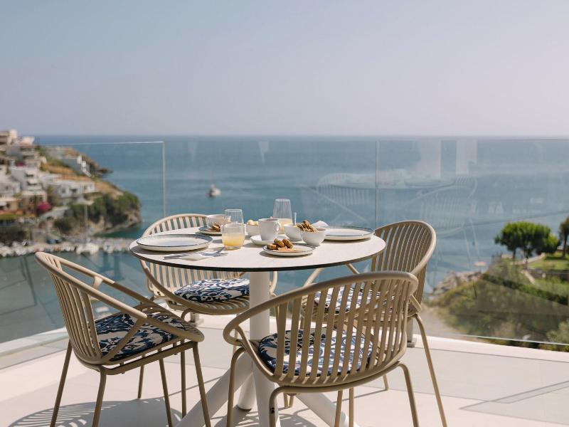 Golden Luxury Suites image