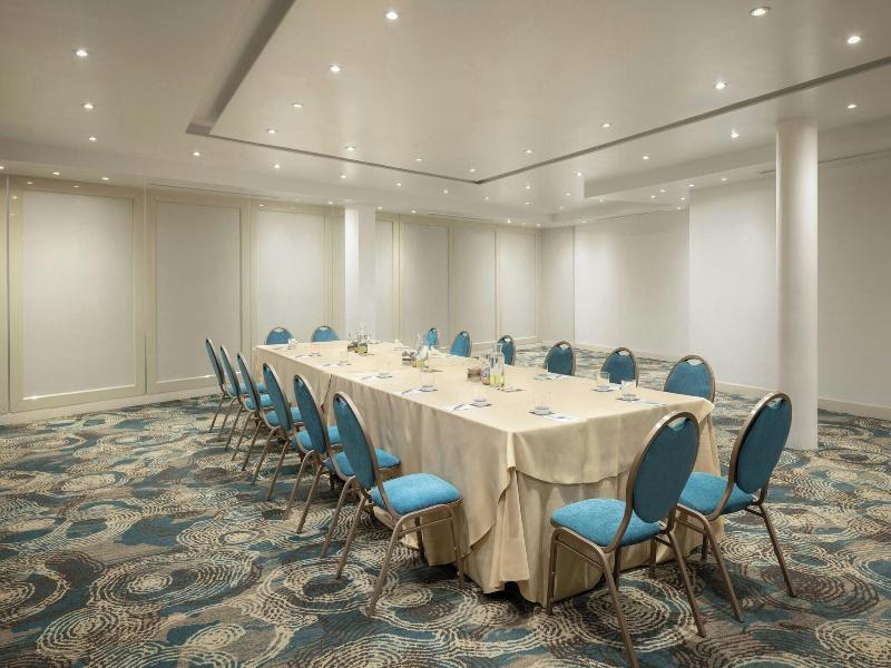 Renaissance Panama City Hotel image
