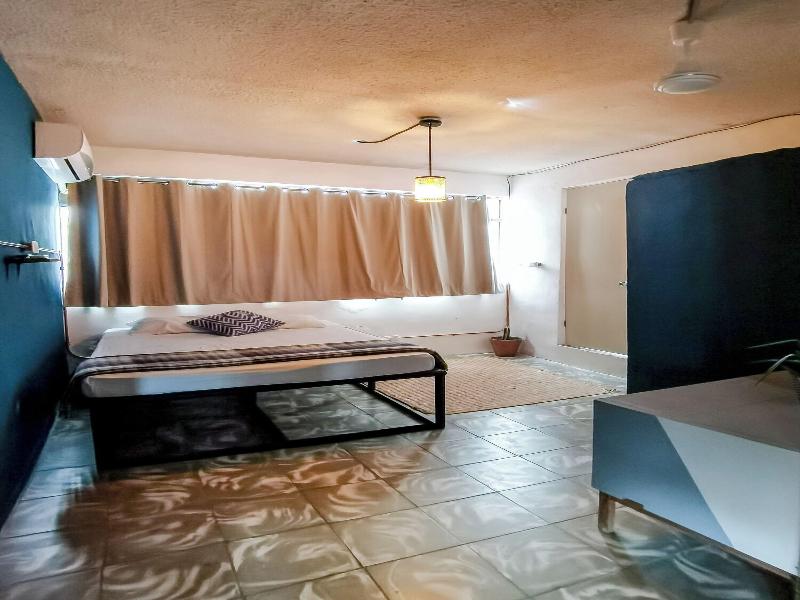 DOUBLE QUEEN SIZE BED