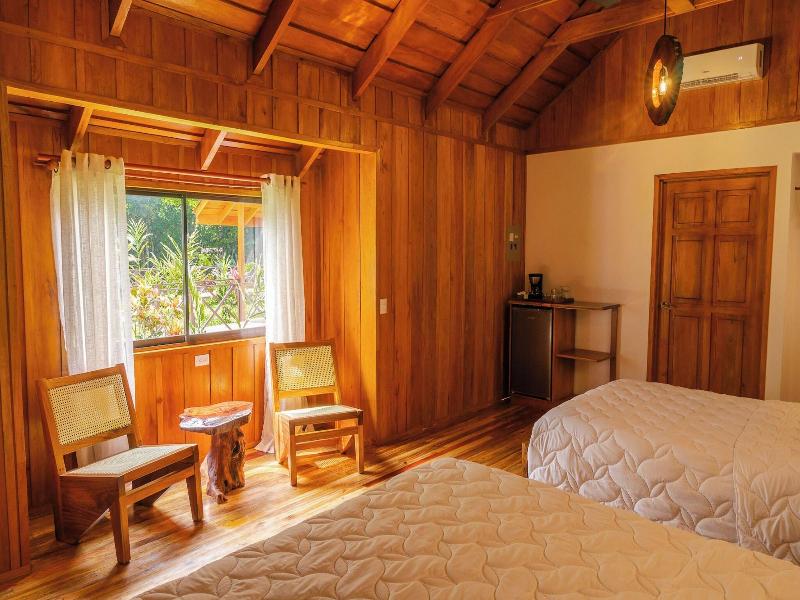 Natural Green Lodge image