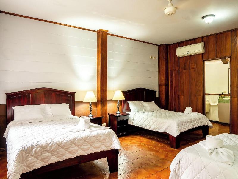 Natural Green Lodge image