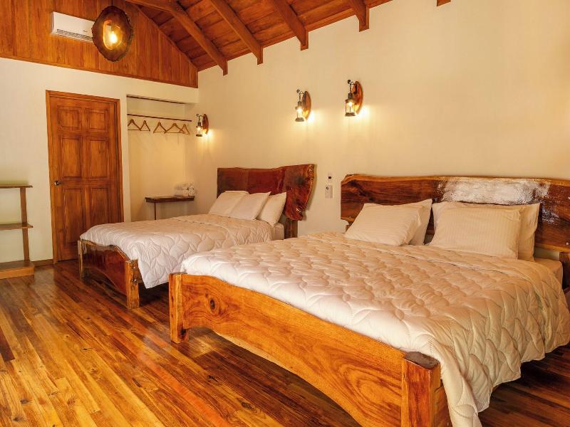 Natural Green Lodge image