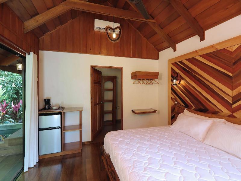 Natural Green Lodge image
