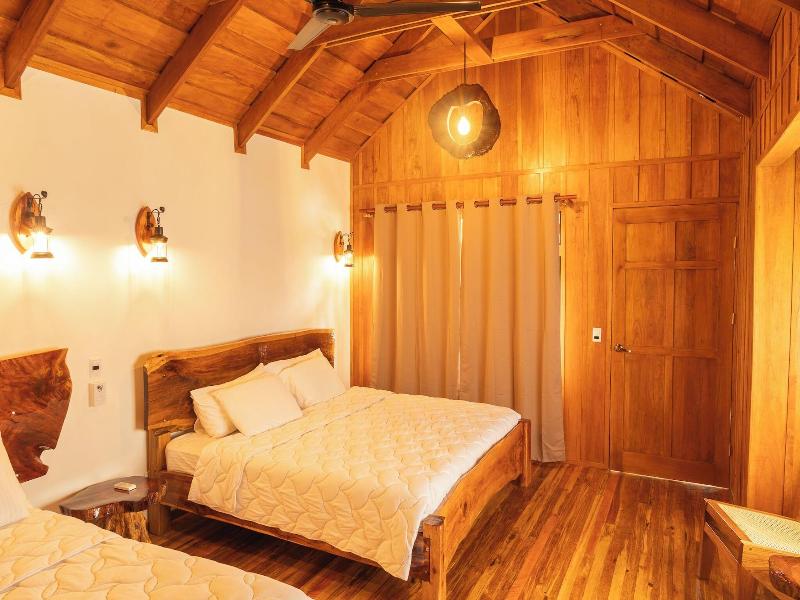 Natural Green Lodge image