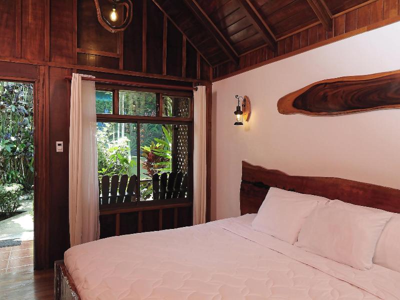 Natural Green Lodge image