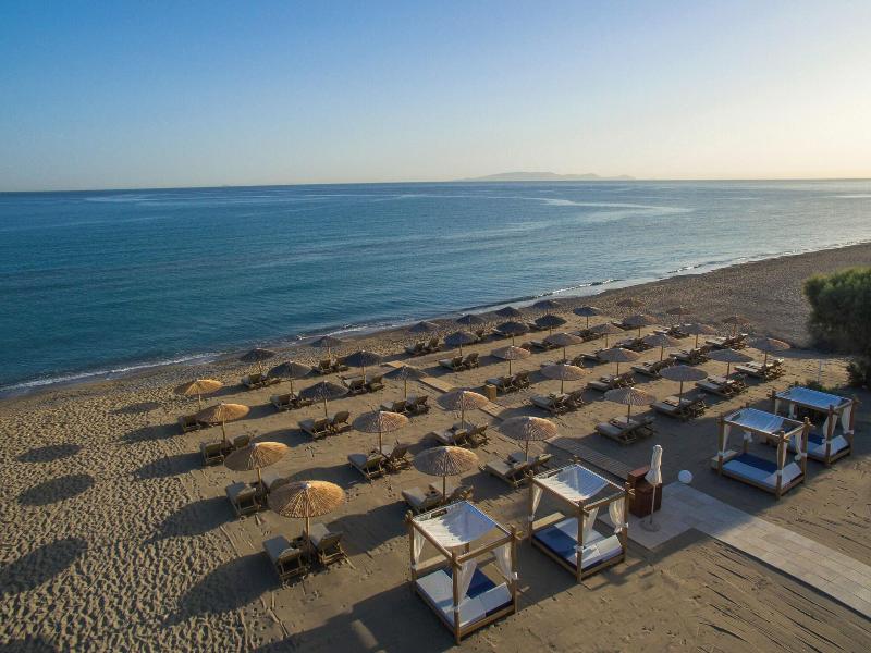 Enorme Teatro Beach image