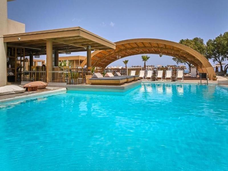 Enorme Teatro Beach image