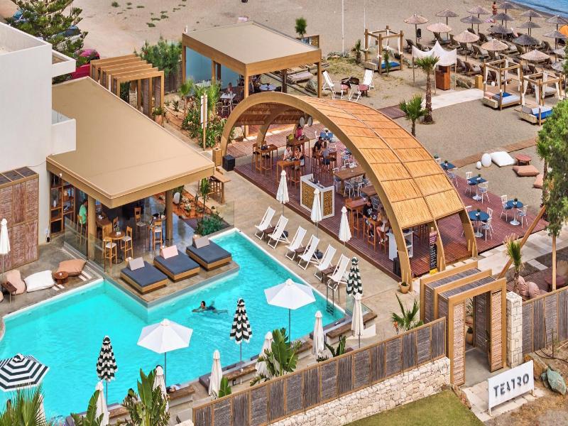 Enorme Teatro Beach image