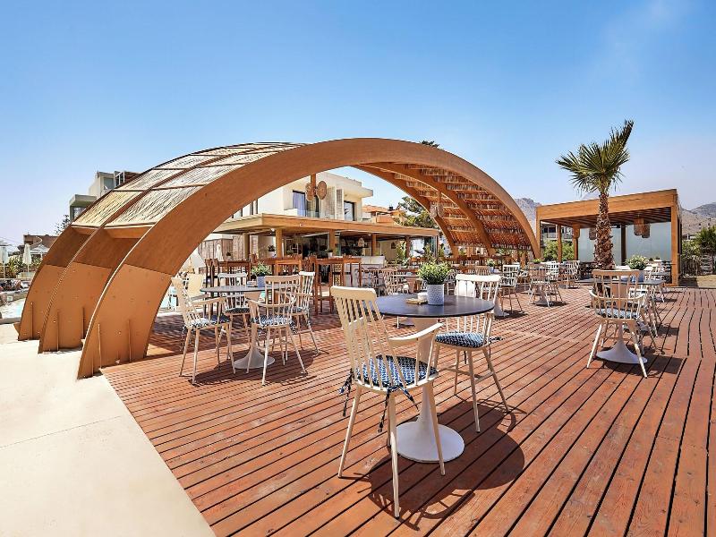 Enorme Teatro Beach image