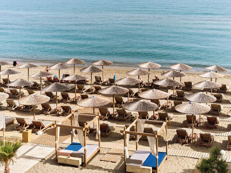 Enorme Teatro Beach image