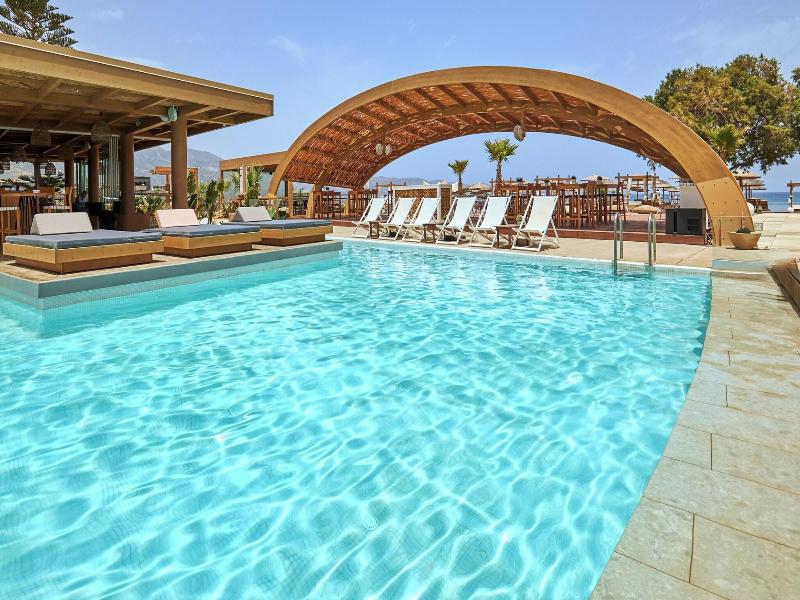 Enorme Teatro Beach image