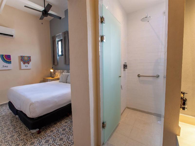 Acqua In Bocca image