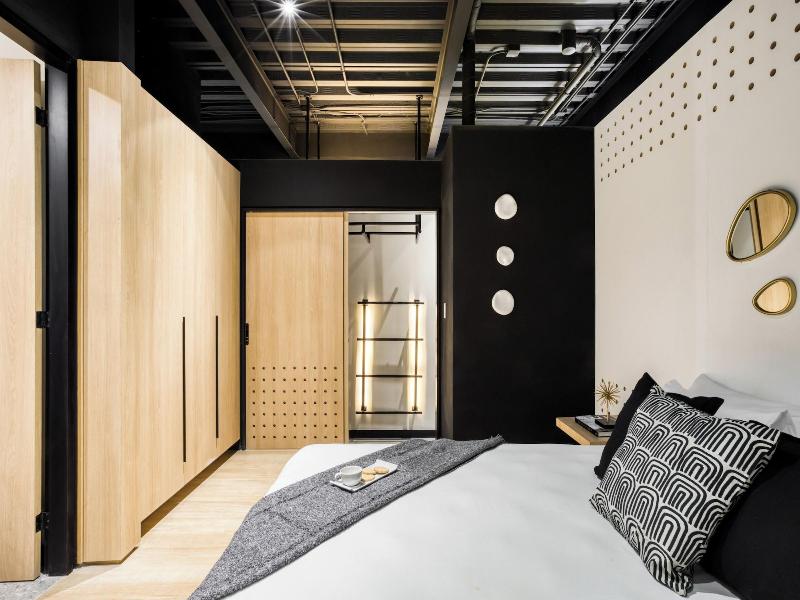 Downtown Designer Apartments By Uliv image