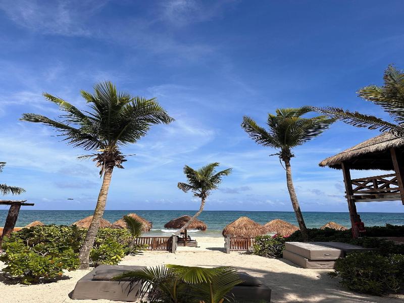 La Conchita Tulum — exterior view