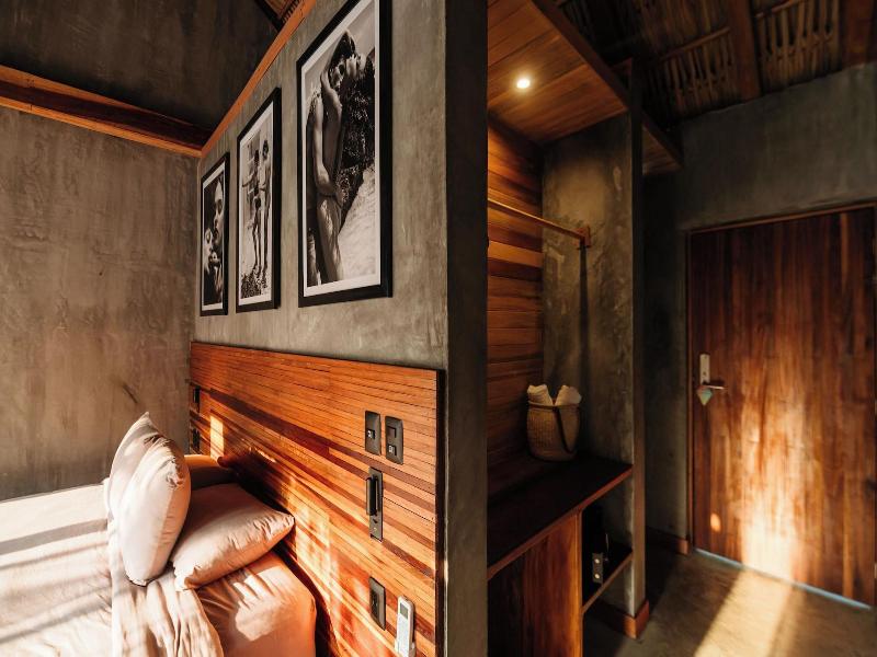 Naked Hotel Zipolite image