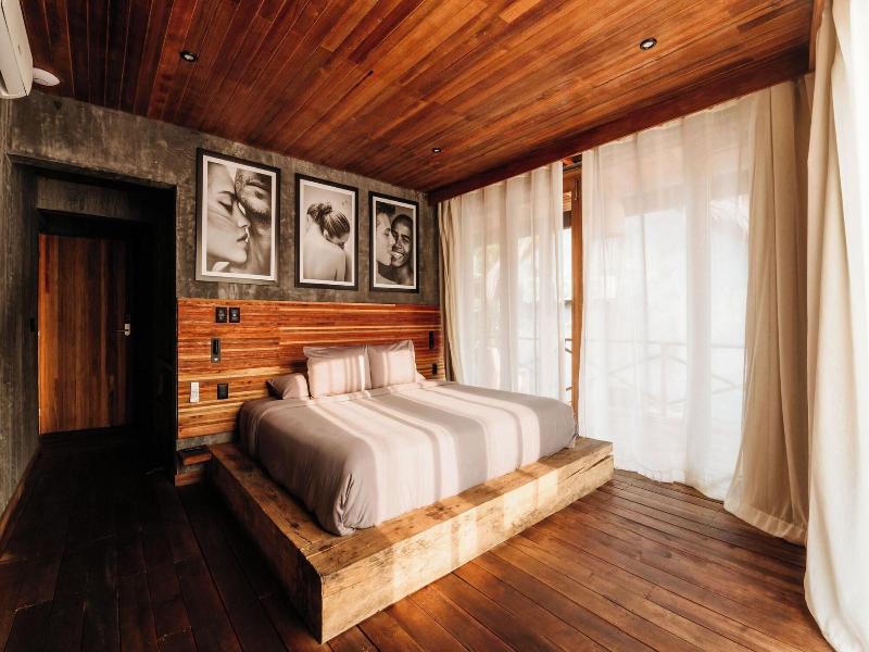 Naked Hotel Zipolite image