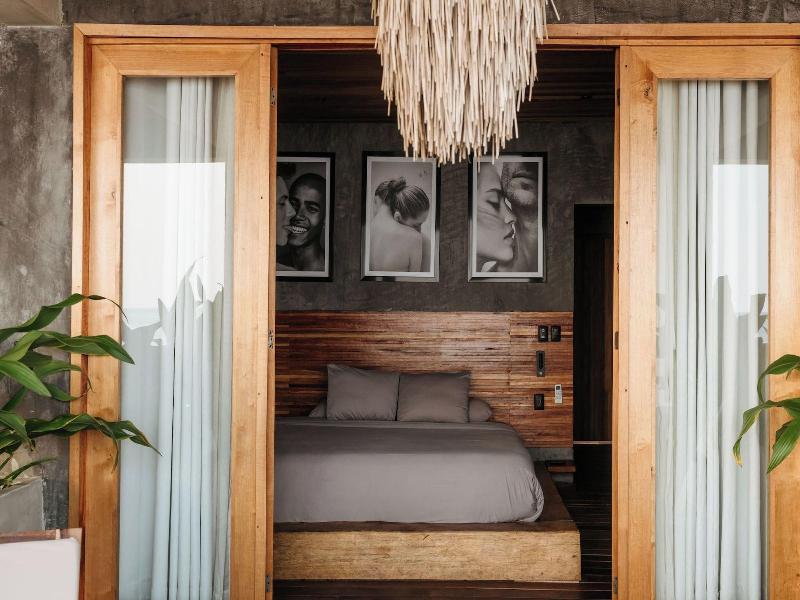 Naked Hotel Zipolite image