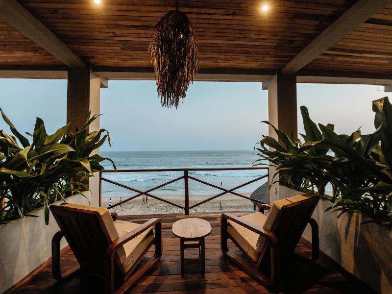 Naked Hotel Zipolite image