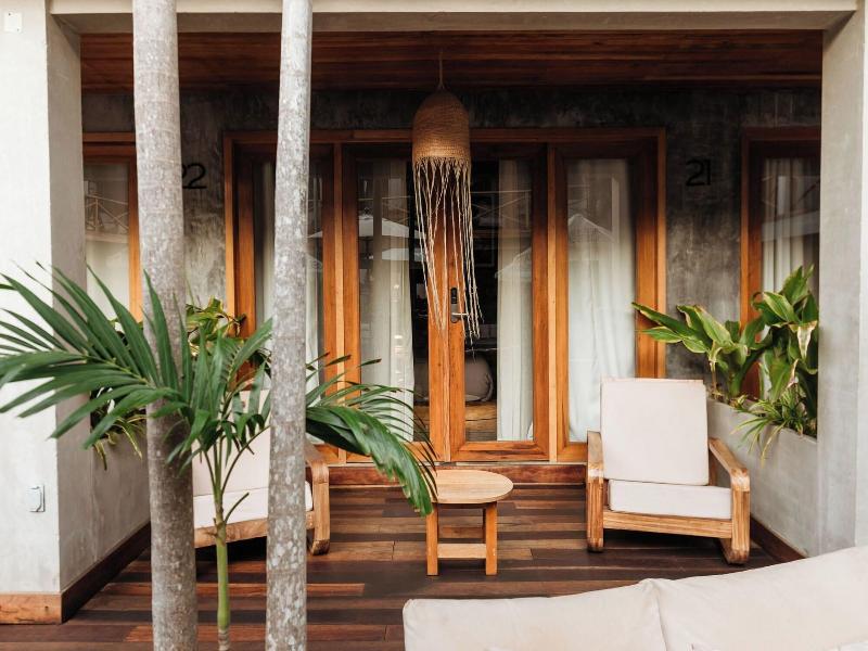 Naked Hotel Zipolite image