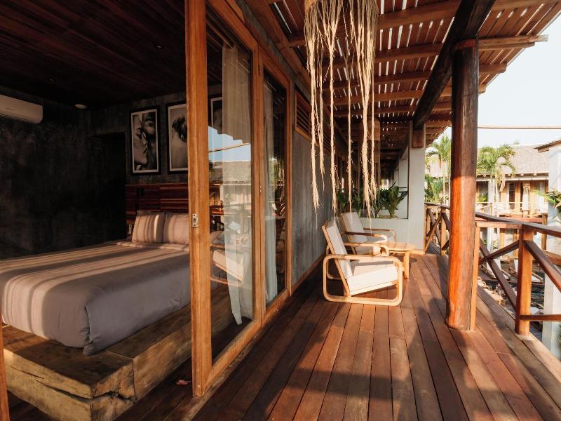 Naked Hotel Zipolite image