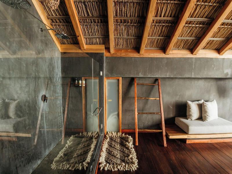 Naked Hotel Zipolite image
