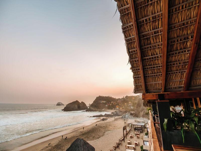 Naked Hotel Zipolite image