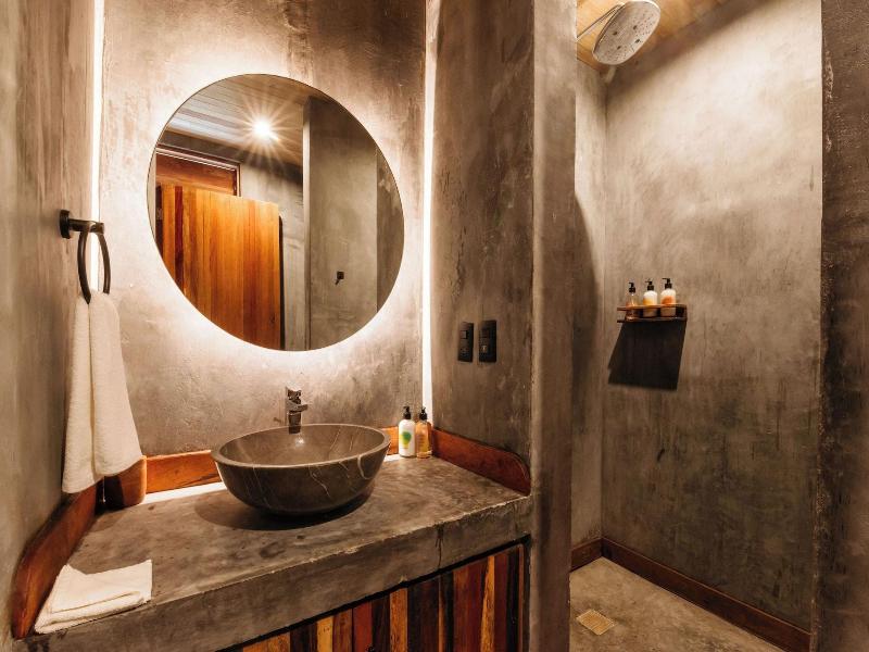 Naked Hotel Zipolite image